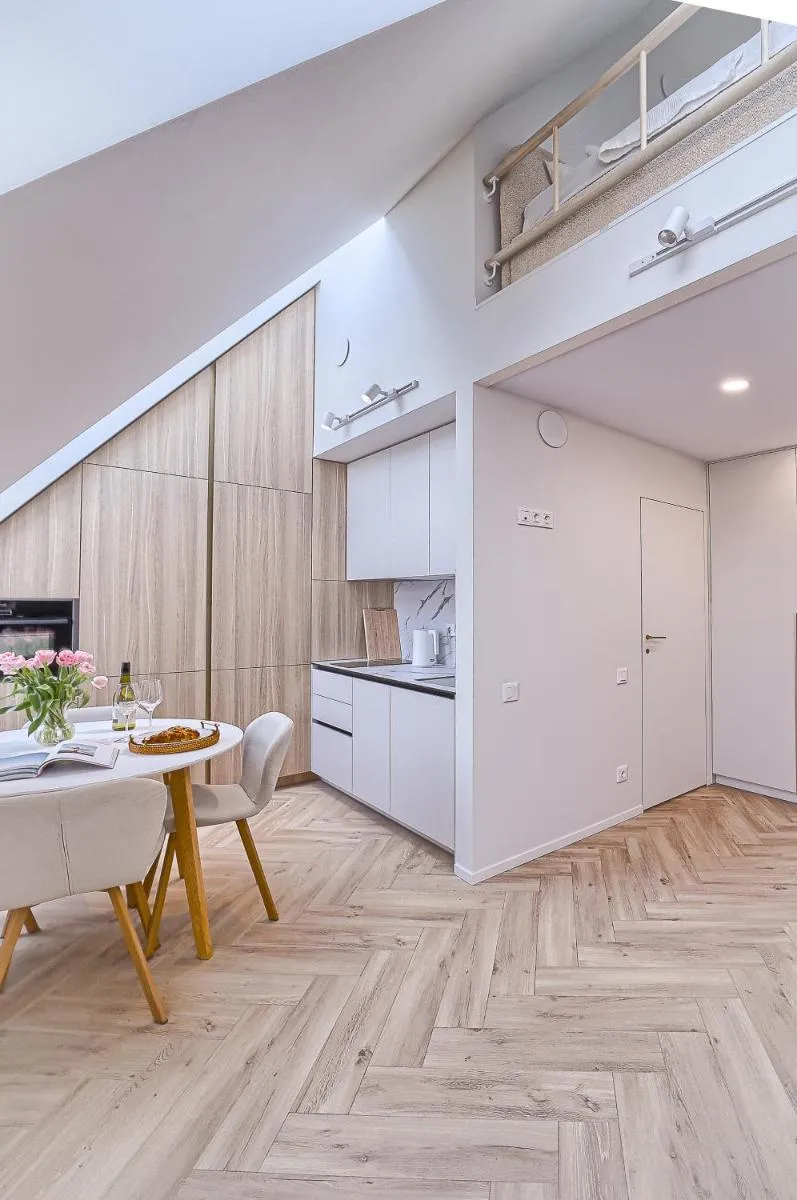 Image 3 of Amazing apartments 2 x free parking x 24×7