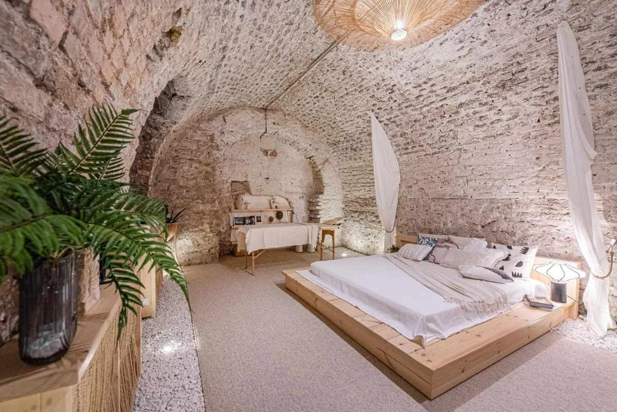 Image 1 of Aura Spa