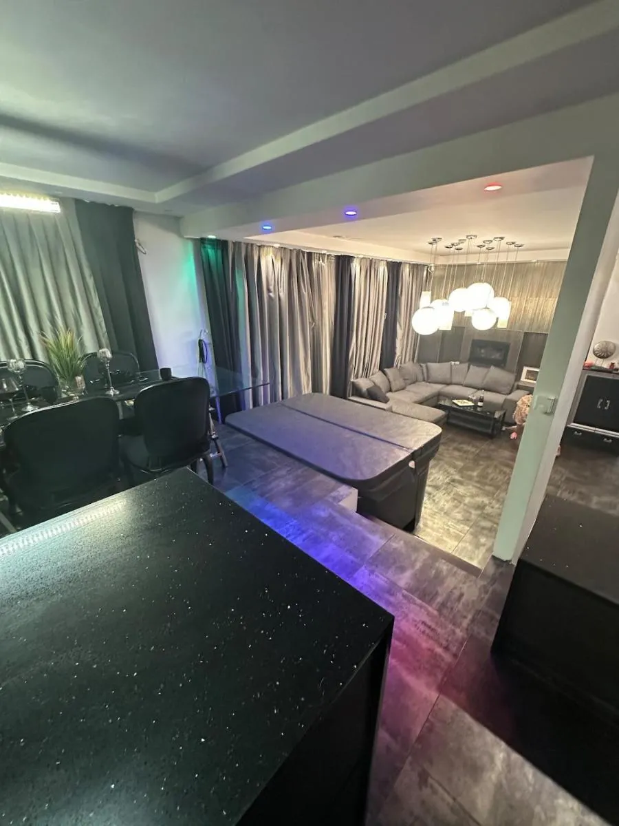 Image 5 of B&M Jacuzzi & Party time