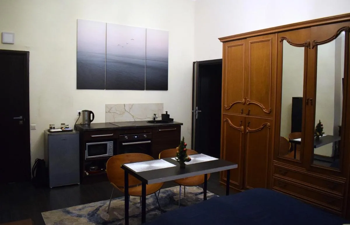 Image 3 of BOSTONA Flat