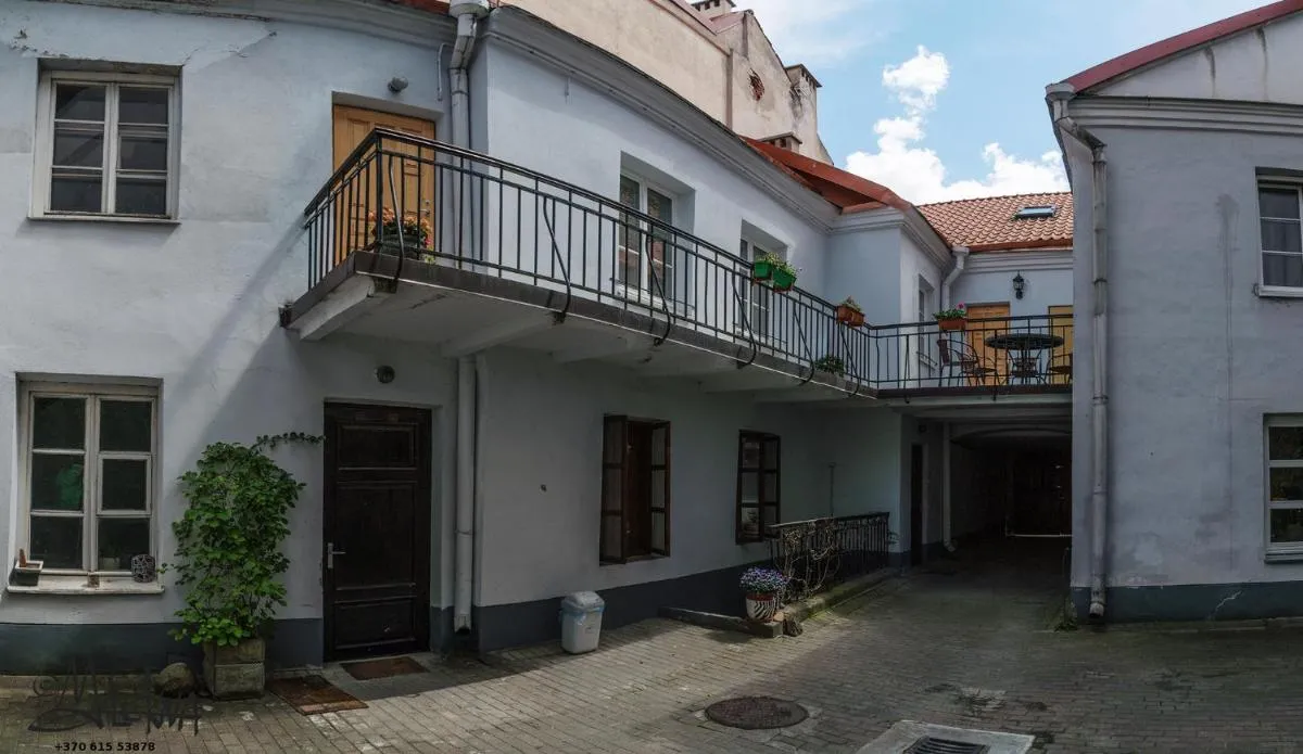 Image 4 of Baron’s Arthouse Apartment