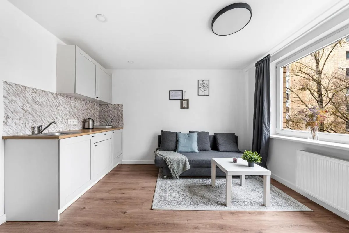 Image 3 of Bright, cozy apartment 5 min walk to Old town