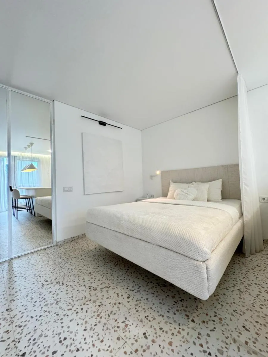 Image 6 of Bright white