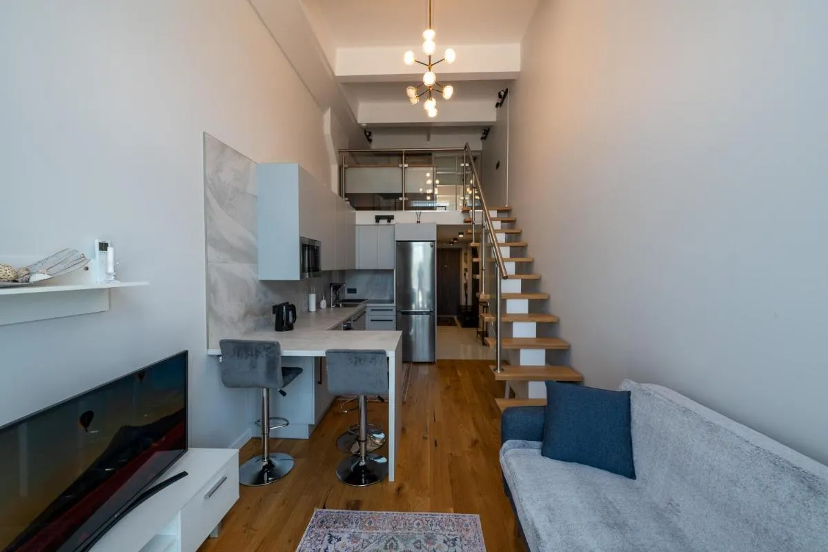 Image 3 of Charlotte loft