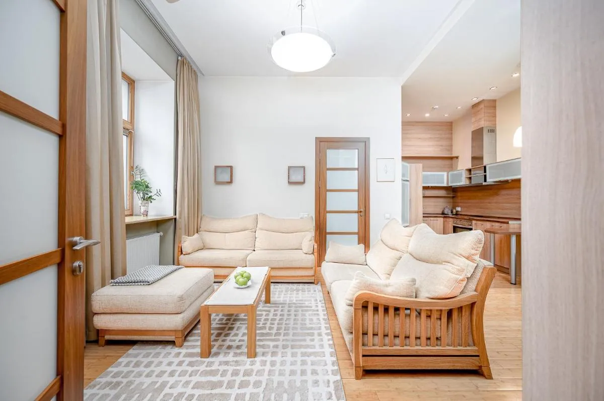 Image 2 of Cozy 2-Bedroom Apartment – 4