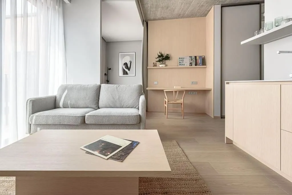 Image of Cozy Japanese Oasis with Balcony, Gramophone, Netflix