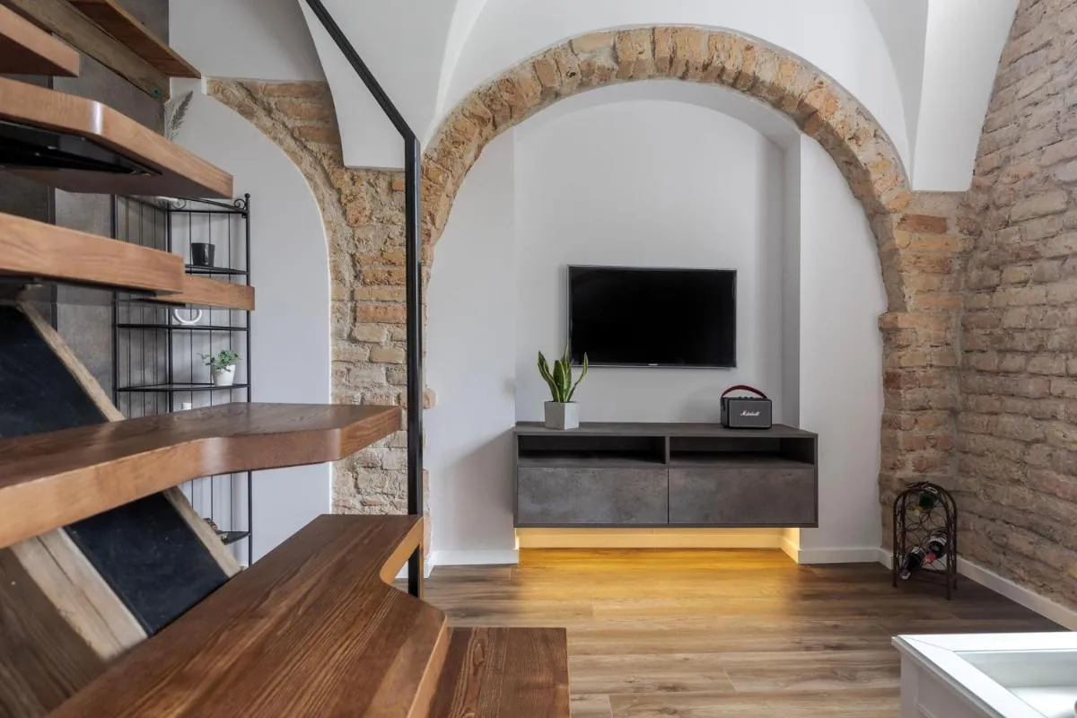 Image 2 of EIM apartment