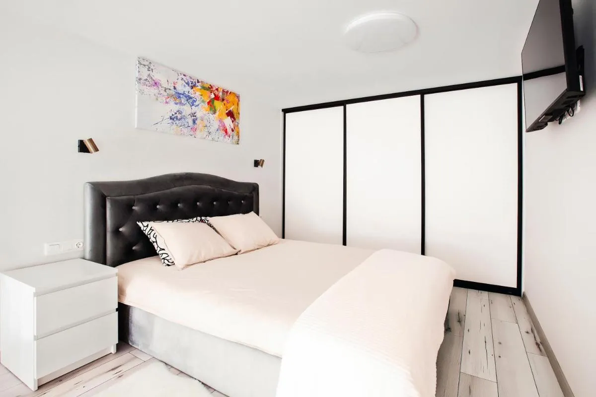 Image 1 of Edvin Loft x Free parking