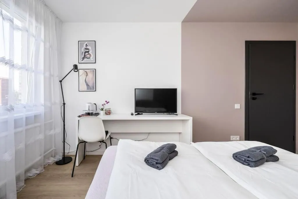 Image 2 of GoldenHugo Apartment