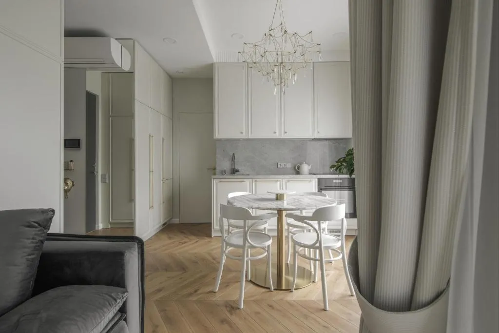 Image of IVIS House – Classical Apartment with Balcony in Vilnius Old Town