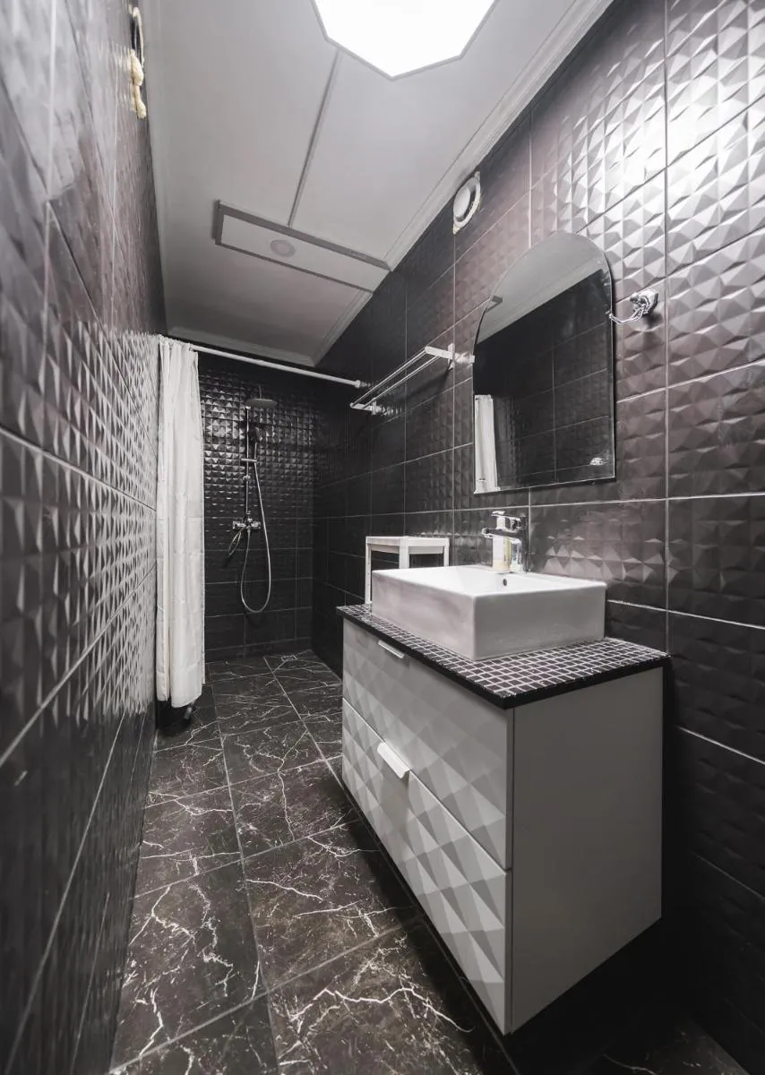 Image 3 of Islandijos Self Check-In Basement Apartments