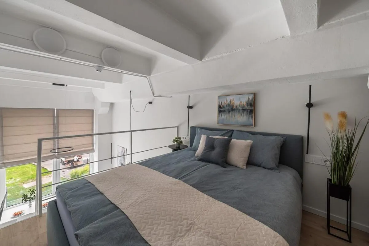 Image 1 of Loft 12