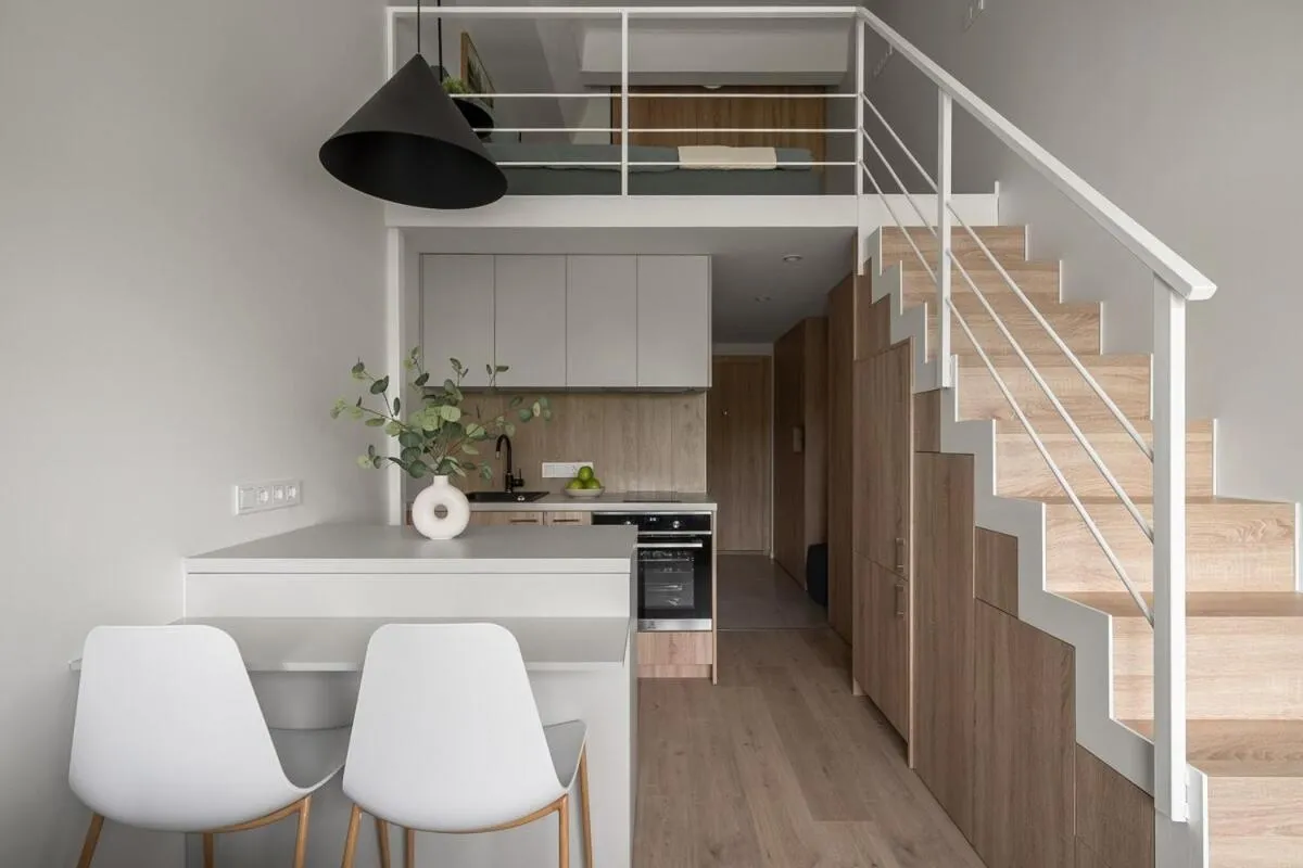 Image 6 of Loft 12
