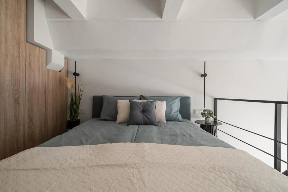 Image 5 of Loft 13