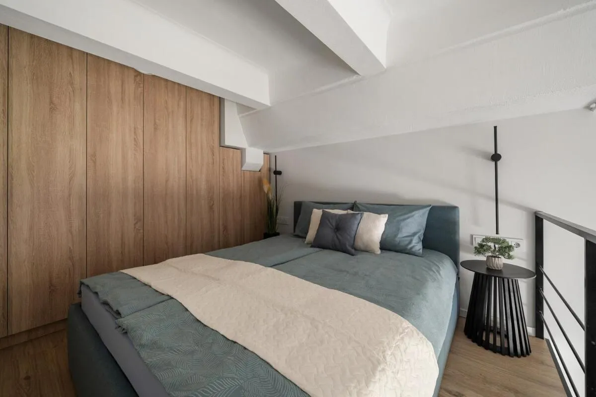 Image 1 of Loft 13