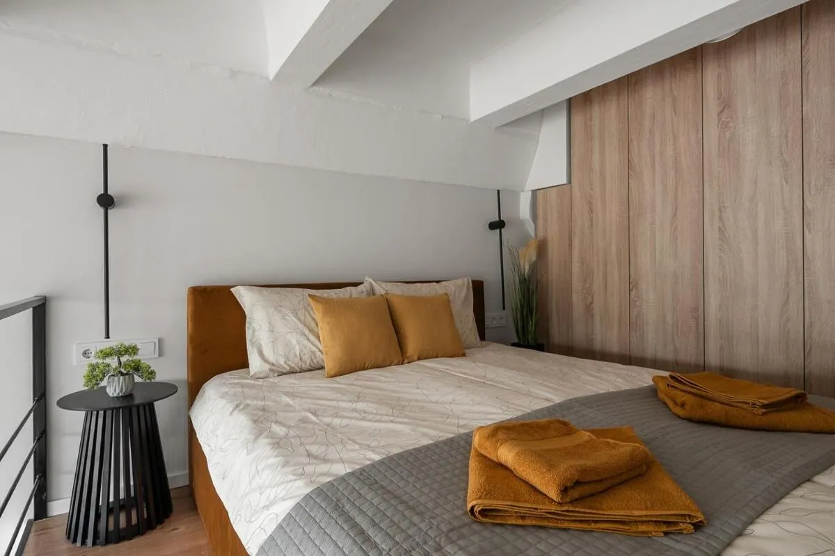 Image 5 of Loft 14