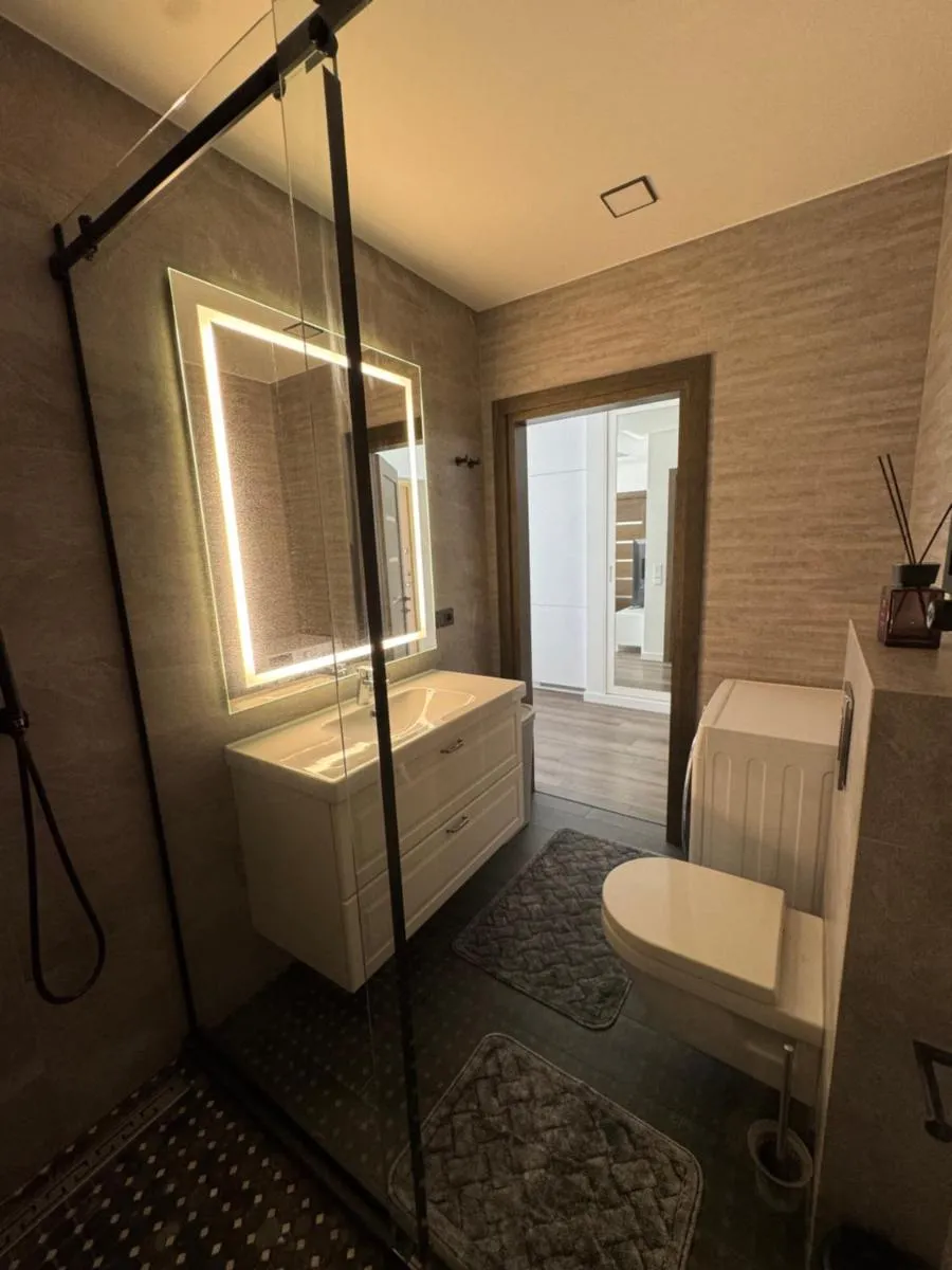 Image 2 of Luxury City Center Stay