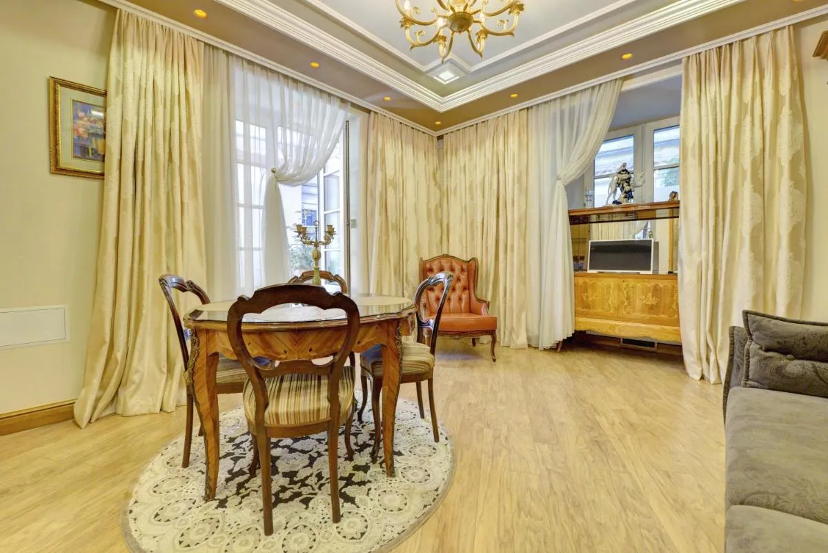 Image 3 of Luxury Pilies Avenue Apartment