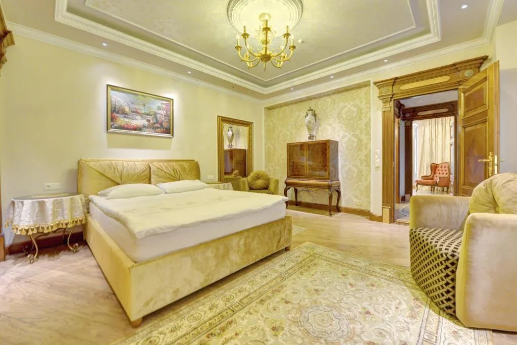 Image of Luxury Pilies Avenue Apartment