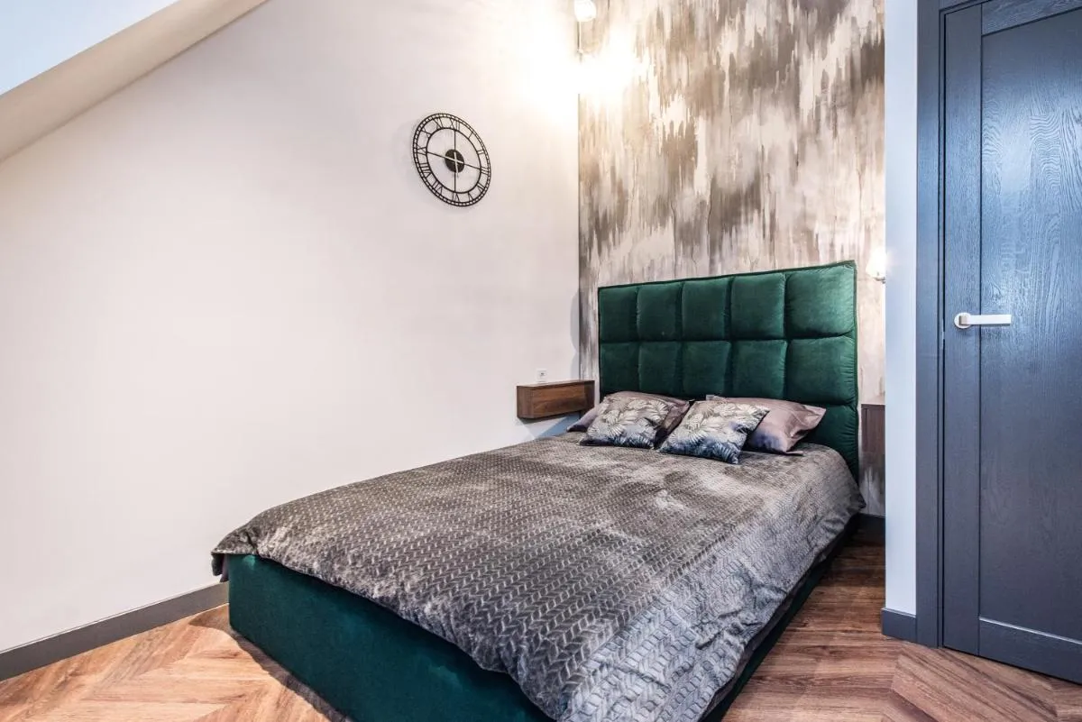Image 3 of Modern I Penthouse Apt w – AC I Cohost