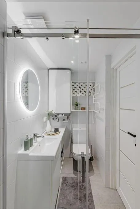 Image 3 of Modern & Light Loft close to City Center