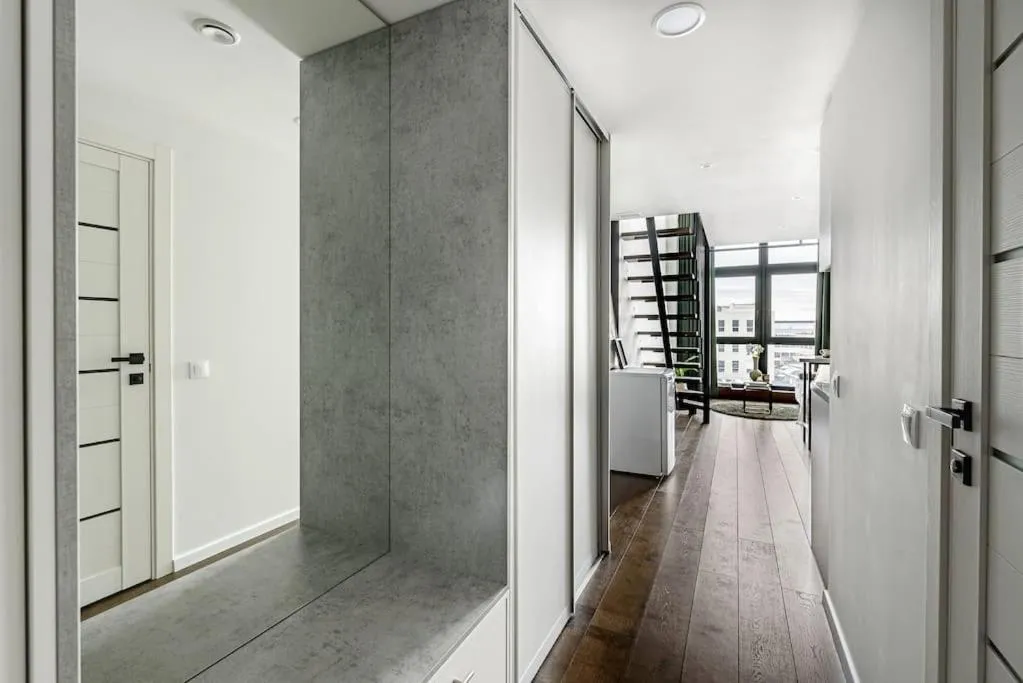 Image 4 of Modern & Light Loft close to City Center