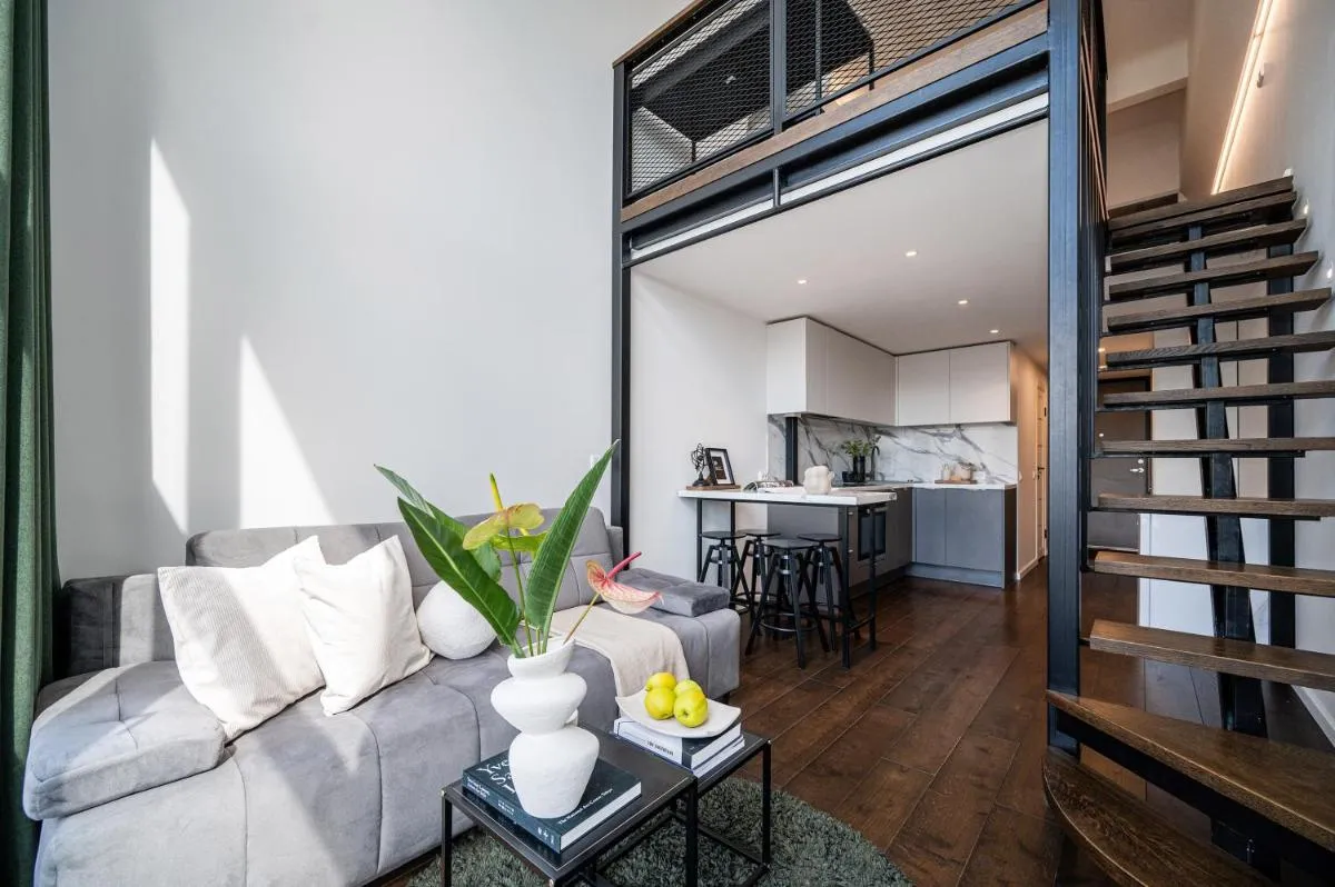 Image 2 of Modern & Light Loft close to City Center