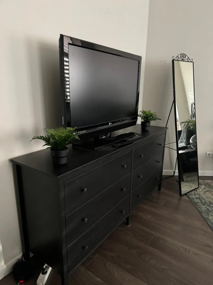 Image 6 of Modern city centre apartment