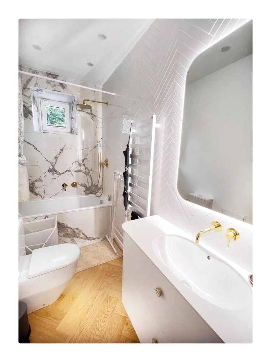 Image 3 of NEW! WARM and COSY apartment with private ENTRANCE and PARKING in a city center