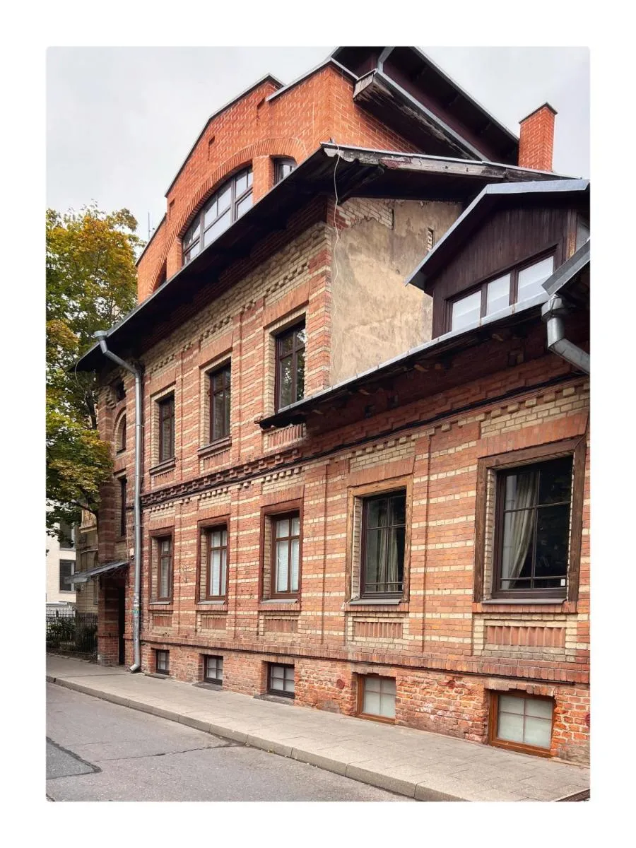 Image 4 of NEW! WARM and COSY apartment with private ENTRANCE and PARKING in a city center