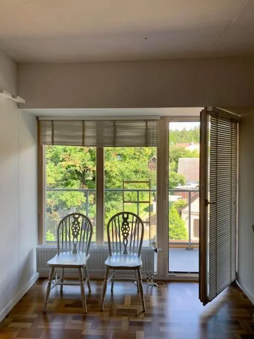 Image 6 of New appartment with art collection