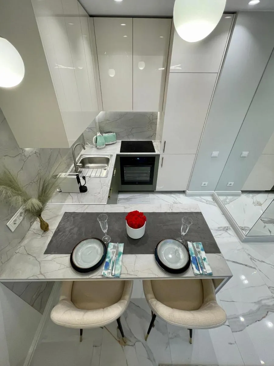 Image 6 of New luxury apartment & free parking