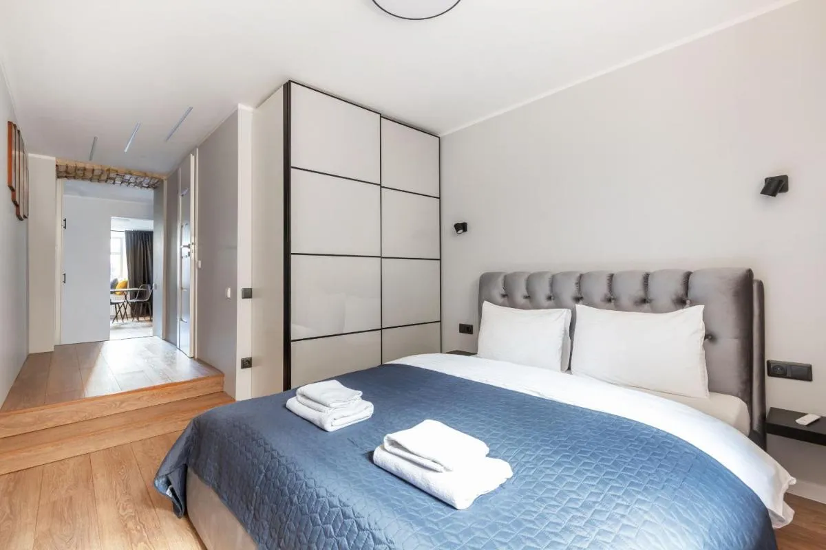 Image 6 of Newly Refurbished Lukiskiu Square Apartment by Reside Baltic