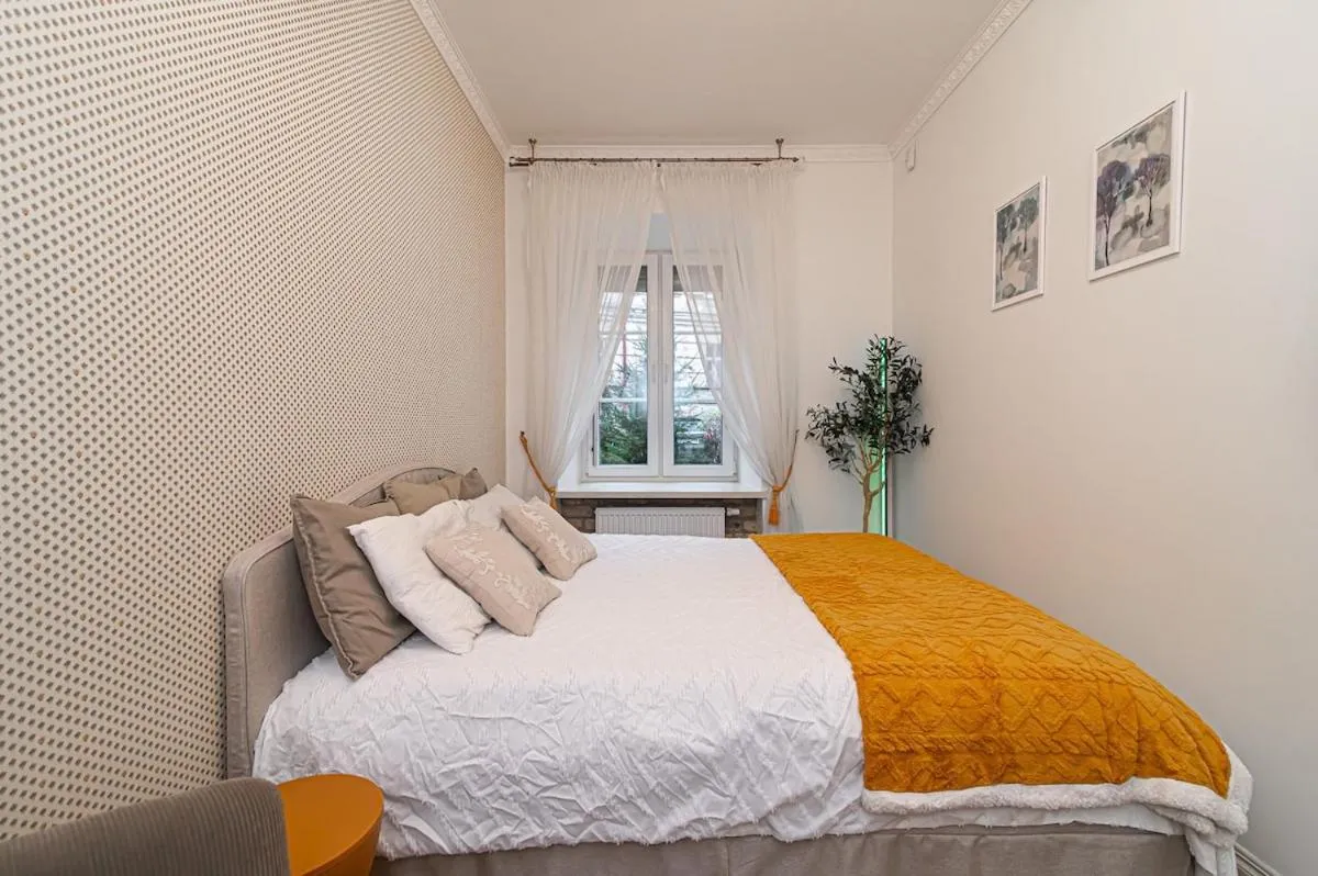 Image 6 of Old Town Apartment on quiet private street