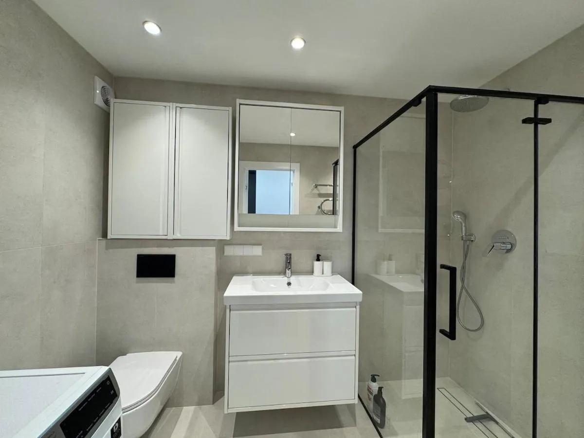 Image 2 of Panorama City View Apartment