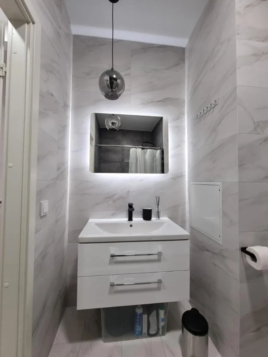 Image 3 of Refurbished central apartment