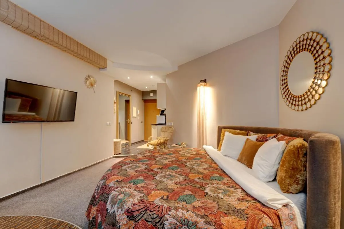 Image 1 of SPA apartments in city centre