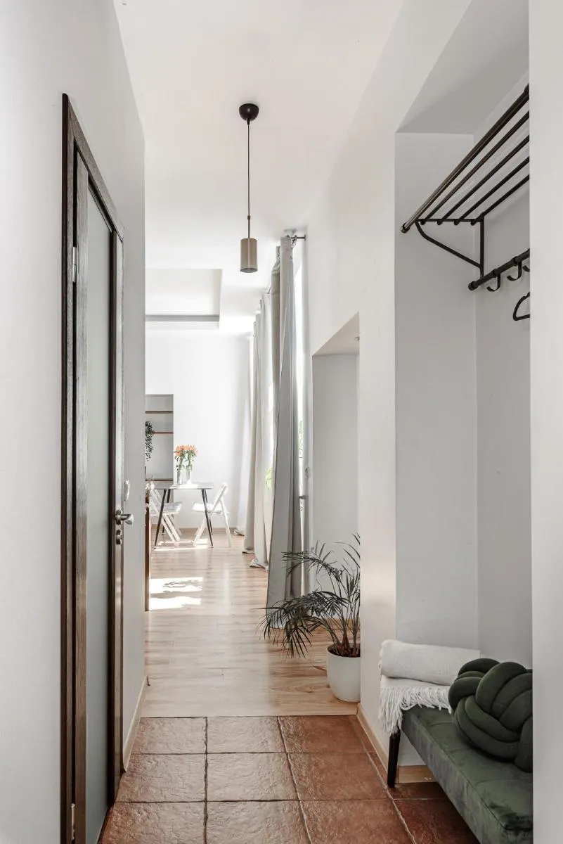 Image 3 of Spacious City Centre Apartment with Parking SELF CHECK-IN