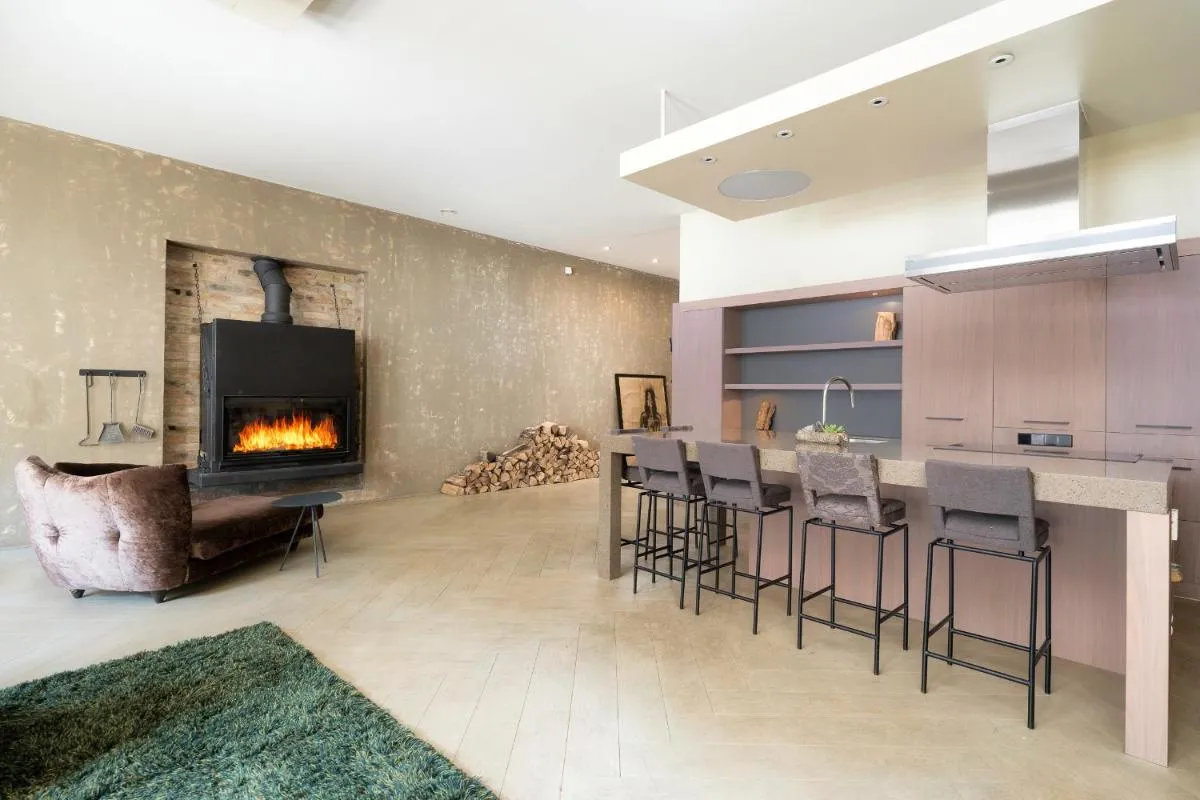 Image 3 of Spacious, Very cosy, Stylish and Perfectly located