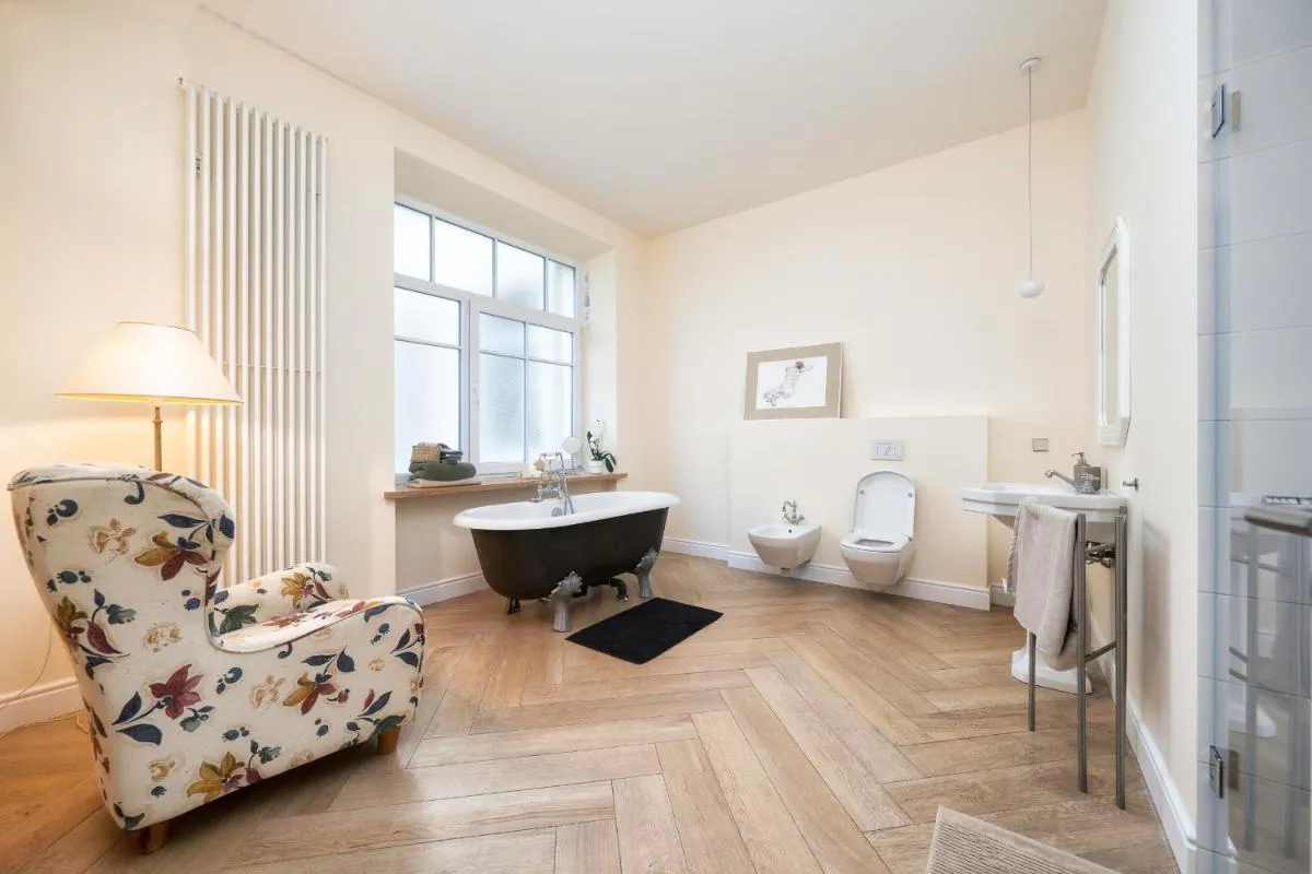 Image 2 of Spacious, Very cosy, Stylish and Perfectly located
