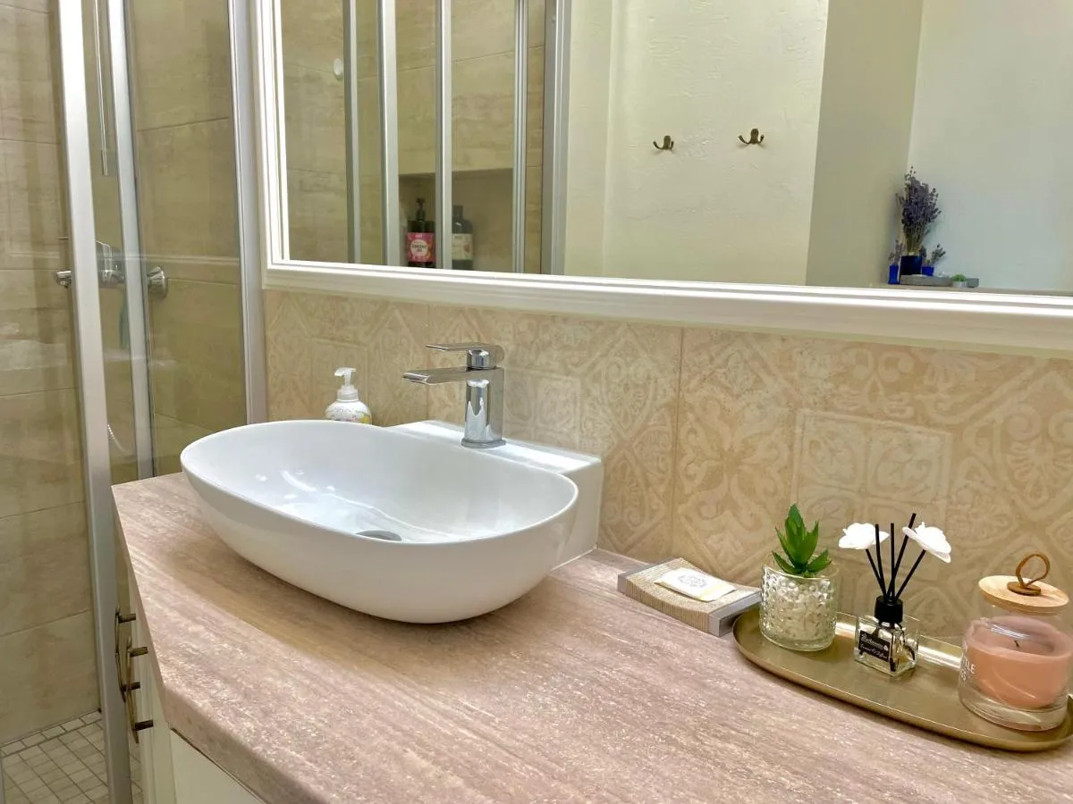 Image 6 of Spectacular river view apartment