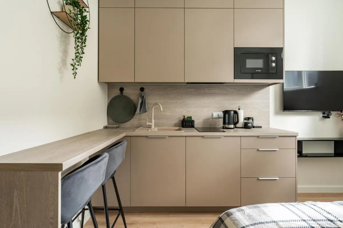 Image 3 of Studio Chic