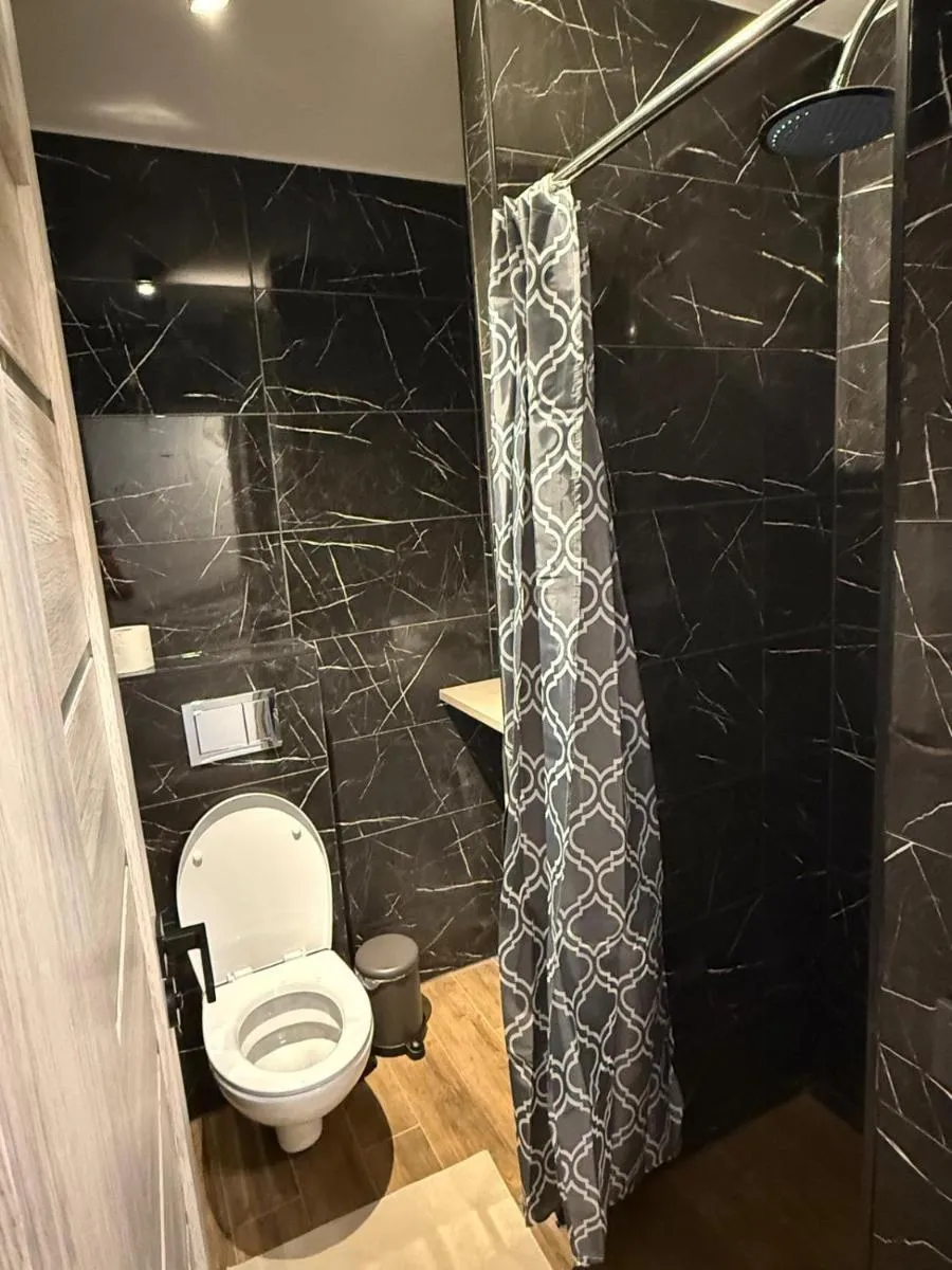 Image 2 of Studio apartment ll
