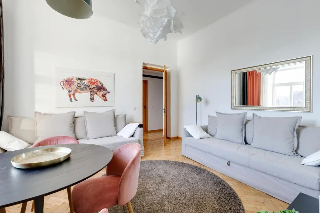 Image of Tyzen39&38 Luxury Apartment