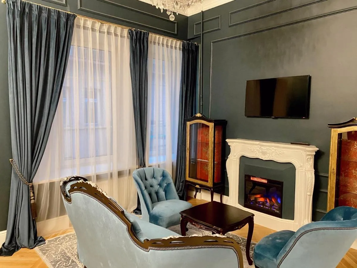 Image 2 of Unique apartment in old town