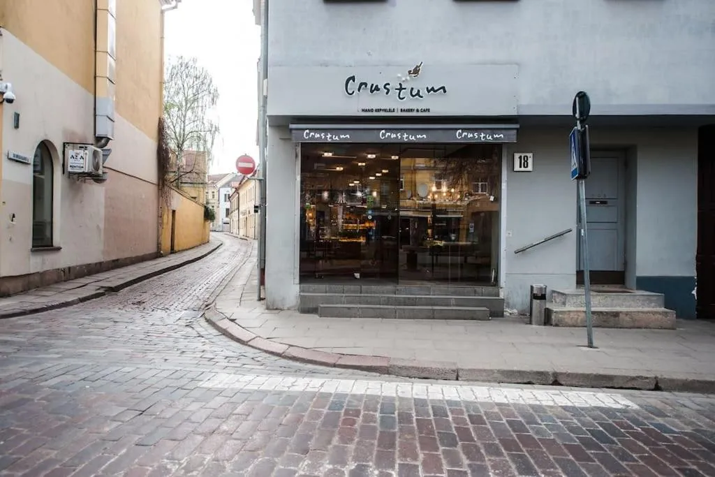 Image 5 of V 18 – Superior & Great views to Vokieciu street