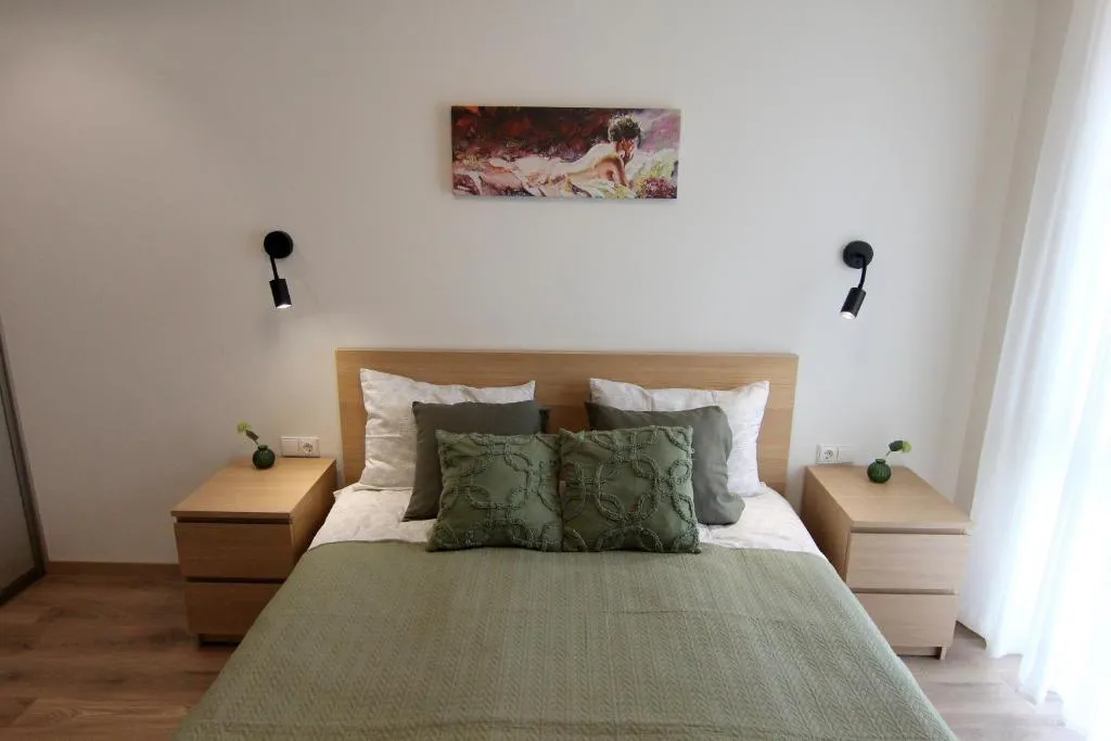 Image of Warmzy Home – Modern 2 Rooms Apartment With Free Parking