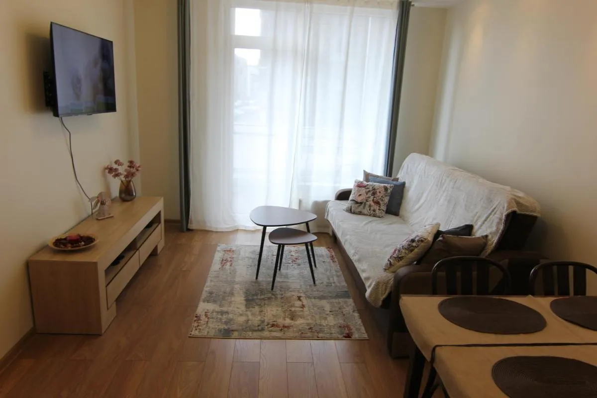 Image 3 of Warmzy Home near Park with Free Parking