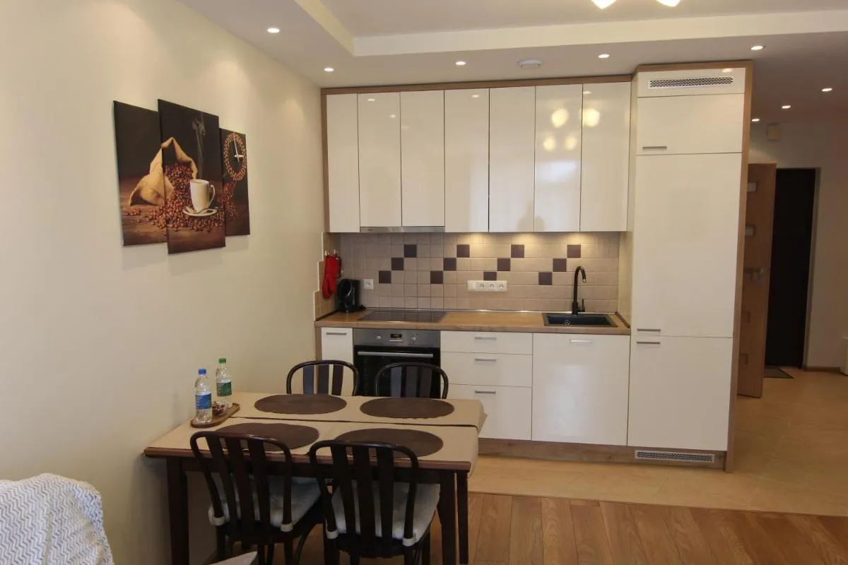 Image 2 of Warmzy Home near Park with Free Parking