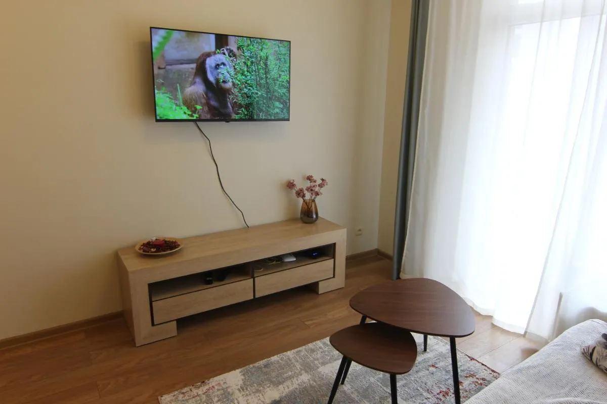 Image 5 of Warmzy Home near Park with Free Parking